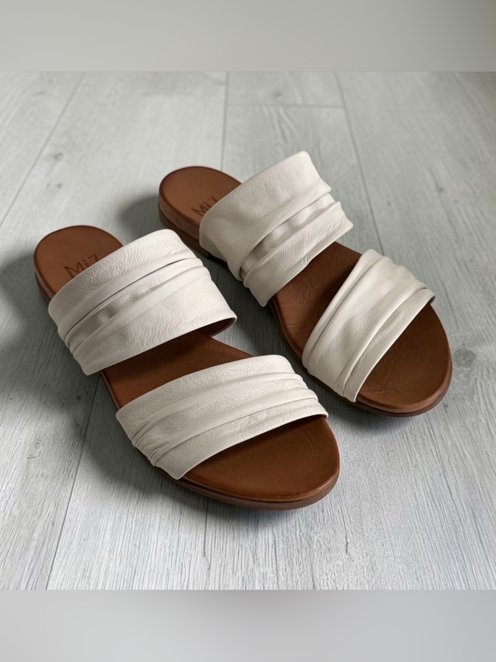 Miz Mooz Tevin Women's White Leather Ruched Double-Band Slide Sandals! Sz 41/10 - Picture 6 of 15